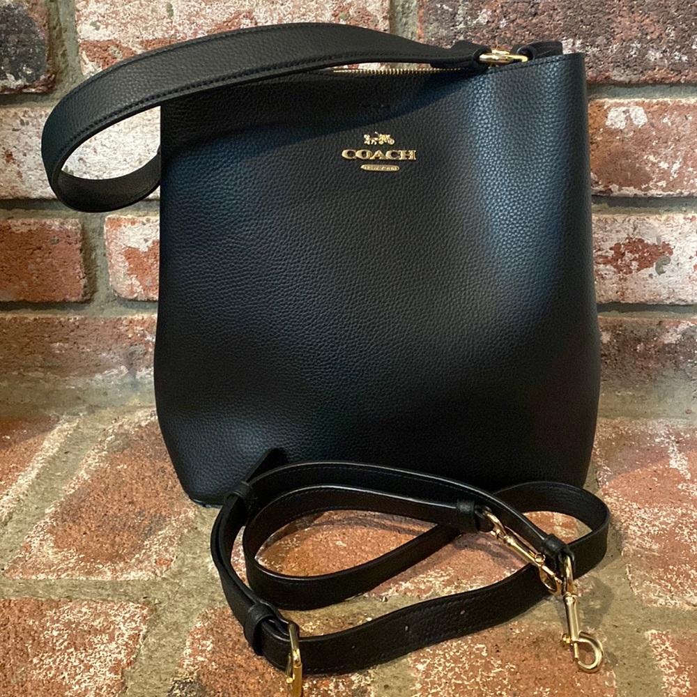 Like New COACH Town Bucket Bag